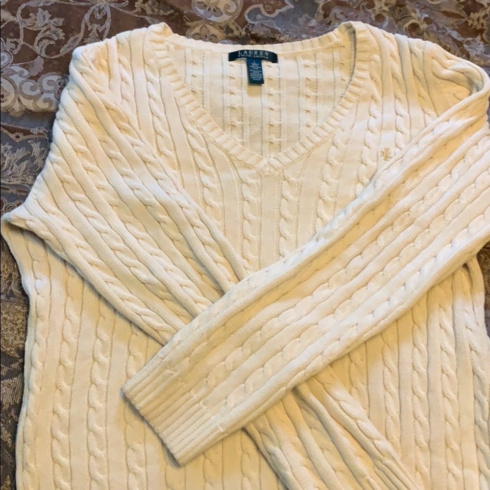 Beautiful Cream cableknit Ralph Lauren Sweater ✨
